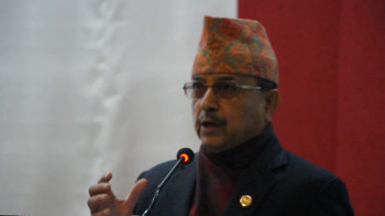 सरकार सञ्चालन गर्नेहरुले नेपाली जनतालाई शिरमा राखेर काम गर्नुपर्छ : उपप्रधानमन्त्री खड्का