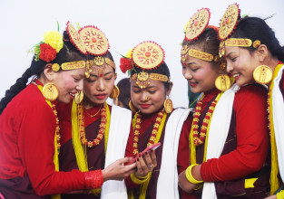 लोप हुँदै नेपाली मौलिक गहना (फोटो फिचर)