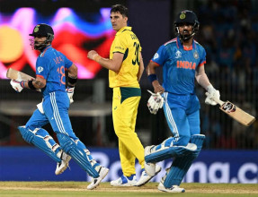 विश्वकपमा भारतको विजयी सुरुवात, अष्ट्रेलिया ६ विकेटले पराजित
