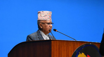 छिनछिनमा हुने सरकार परिवर्तनको पक्षमा हामी छैनौं : माधव नेपाल 