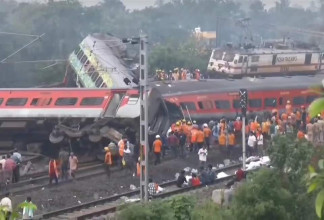 भारतमा रेल दुर्घटना, २३७ यात्रुकाे मृत्यु